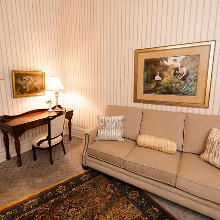 Captain Henderson House Otel Arkadelphia Dış mekan fotoğraf