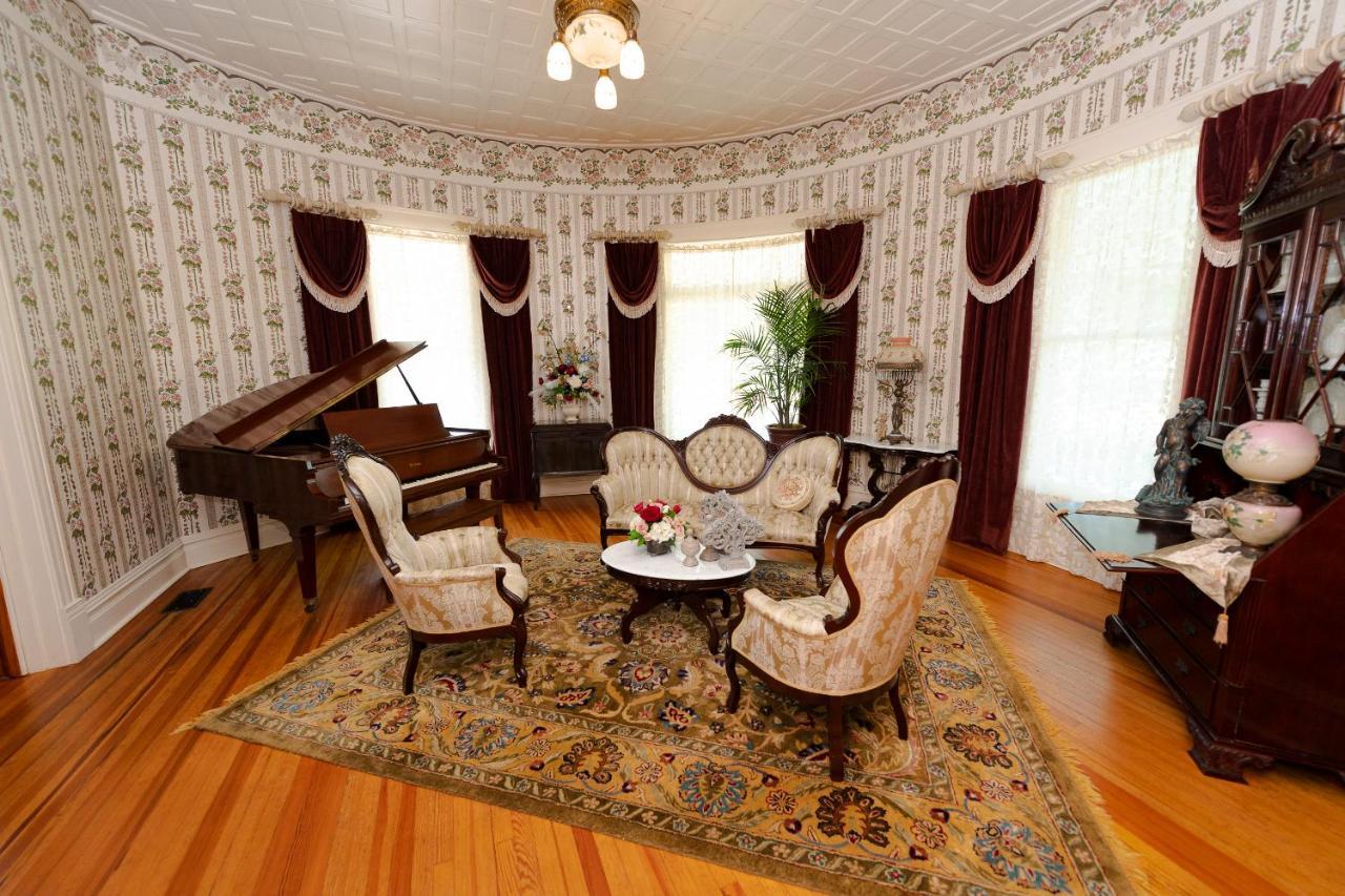 Captain Henderson House Otel Arkadelphia Dış mekan fotoğraf