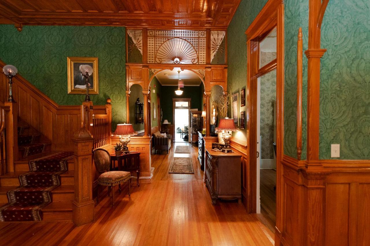 Captain Henderson House Otel Arkadelphia Dış mekan fotoğraf