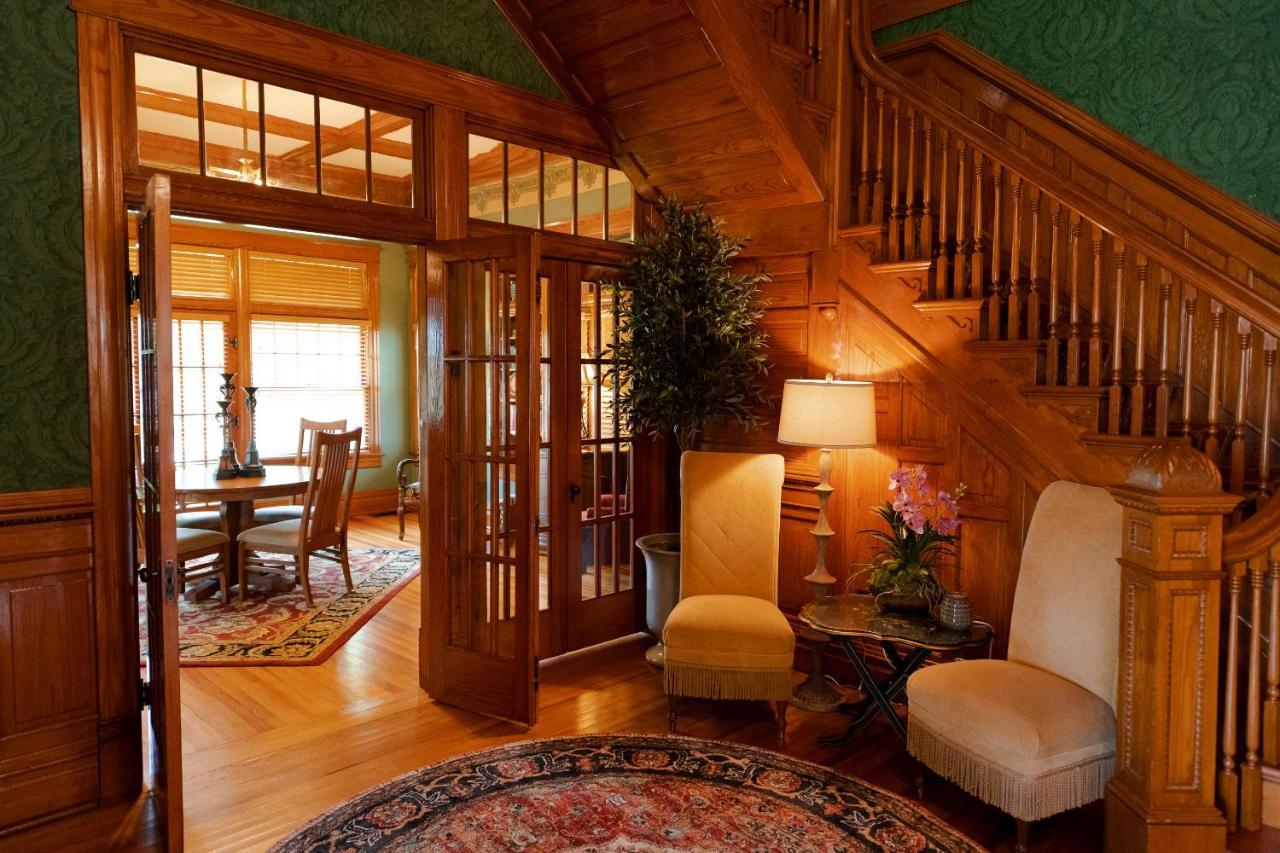 Captain Henderson House Otel Arkadelphia Dış mekan fotoğraf