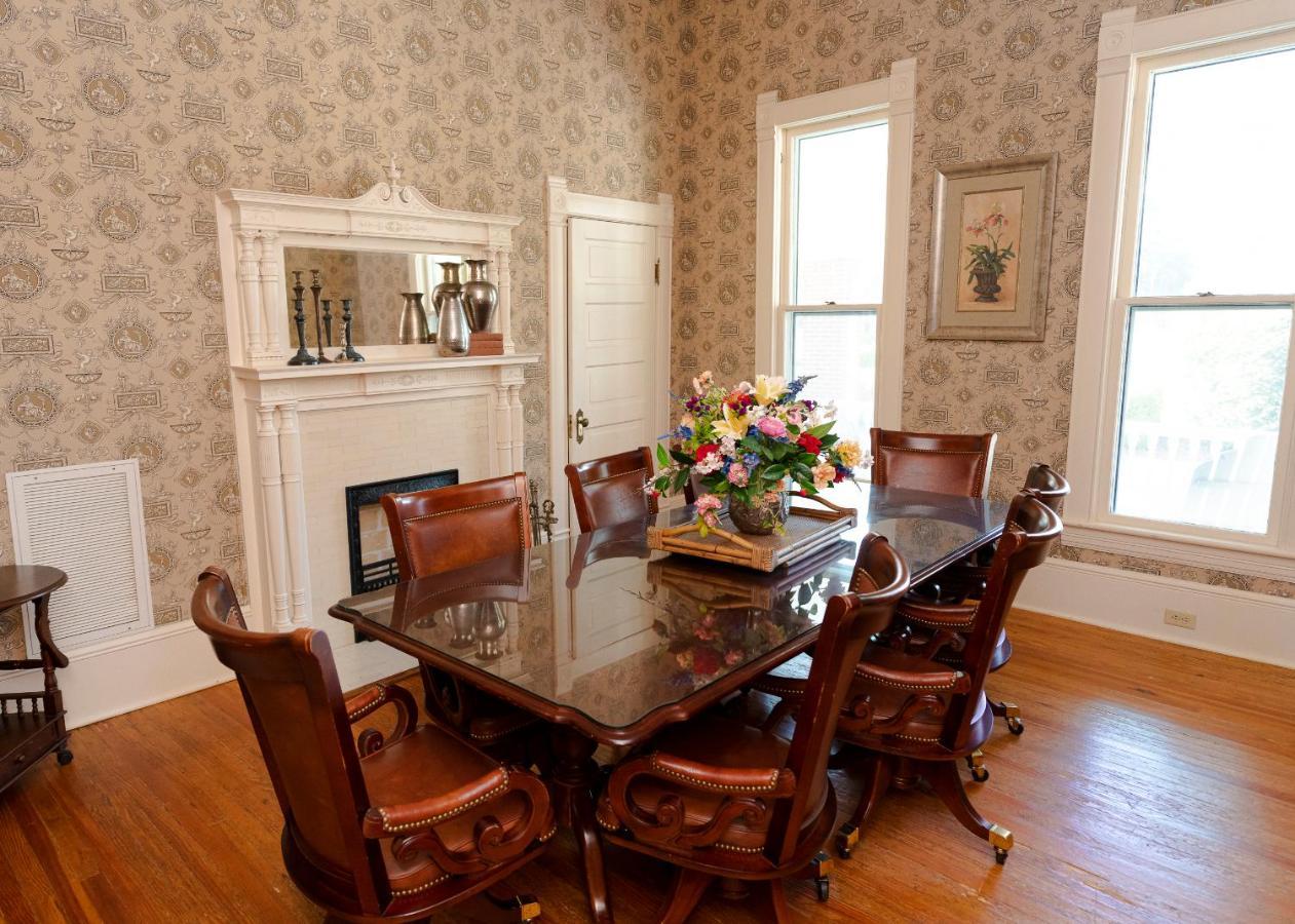Captain Henderson House Otel Arkadelphia Dış mekan fotoğraf