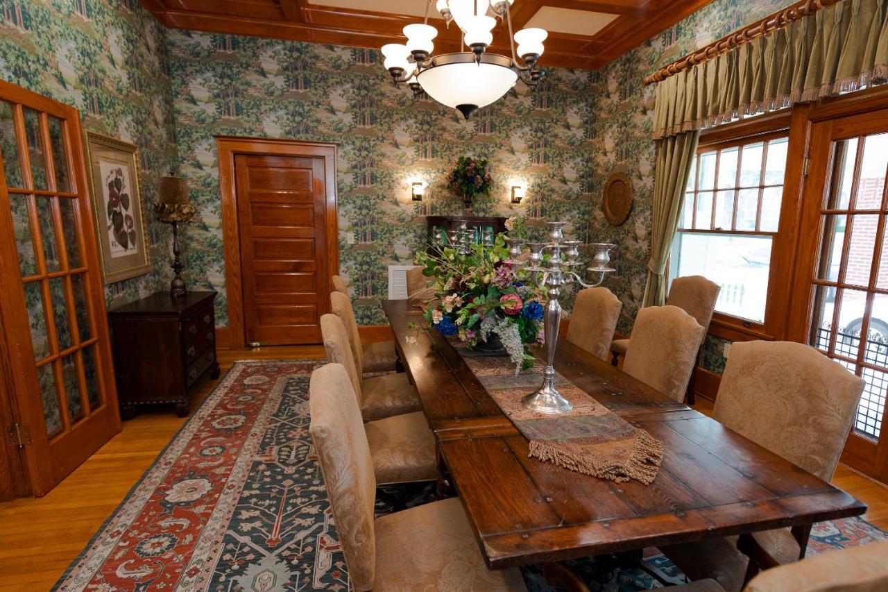 Captain Henderson House Otel Arkadelphia Dış mekan fotoğraf
