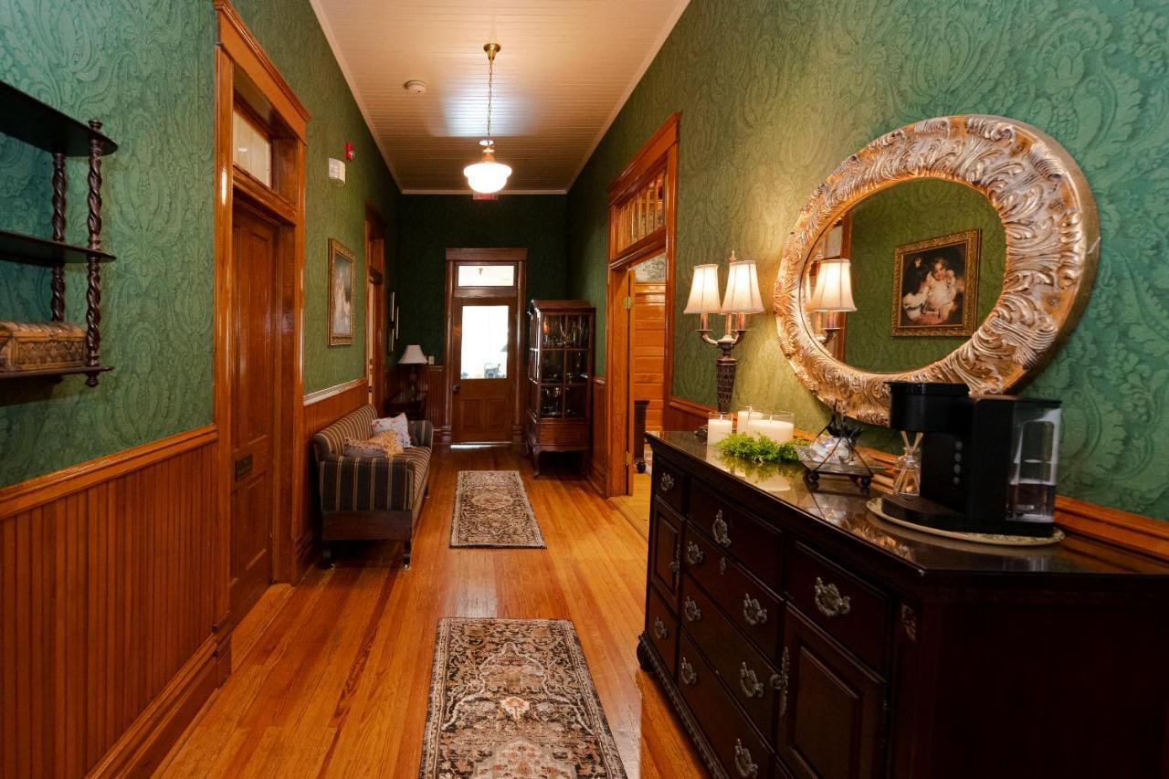 Captain Henderson House Otel Arkadelphia Dış mekan fotoğraf