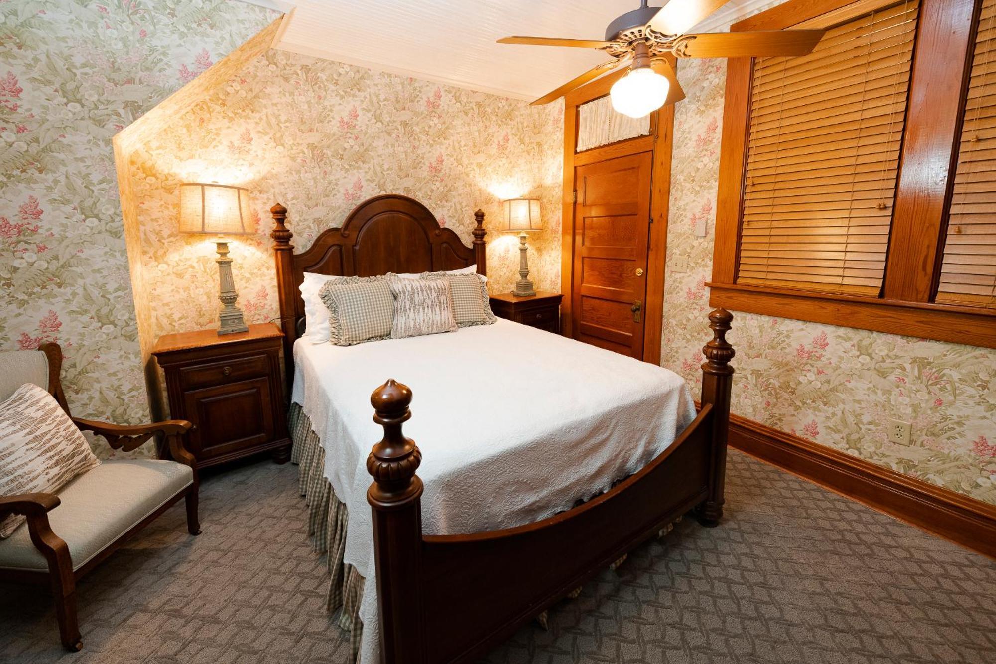 Captain Henderson House Otel Arkadelphia Oda fotoğraf