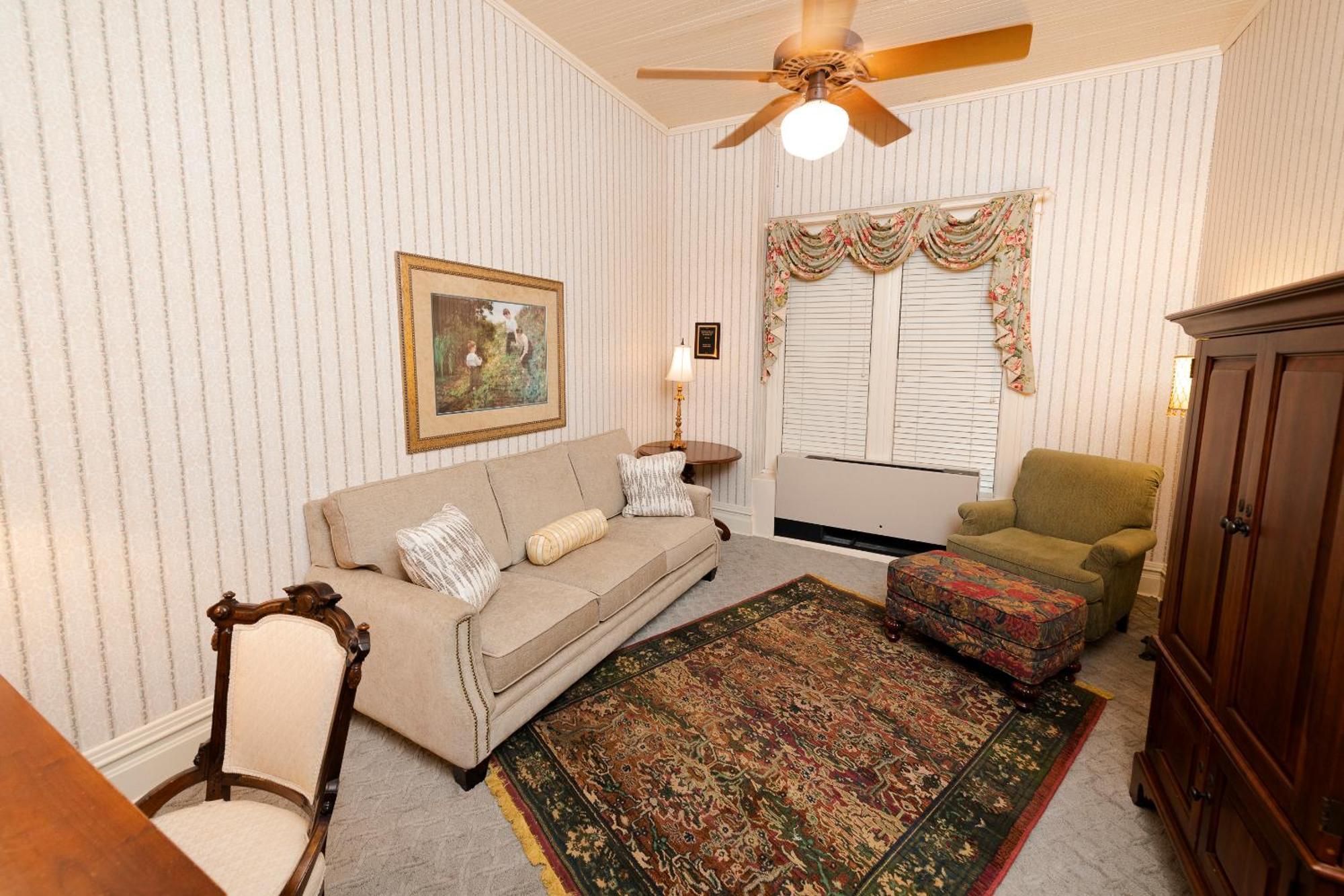 Captain Henderson House Otel Arkadelphia Oda fotoğraf